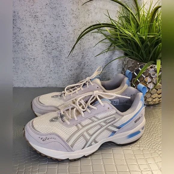 ASICSWomen's Gel-1090V2 Running Gray and Blue Sneakers Size 8
